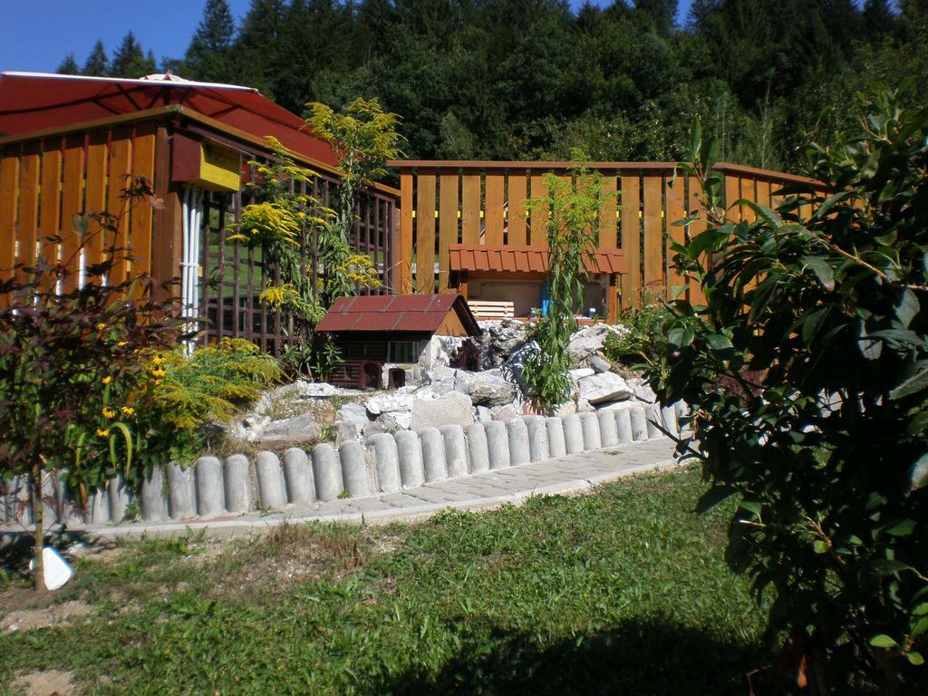 Apartments Pri Bostjanovcu Gorenja Vas  Εξωτερικό φωτογραφία